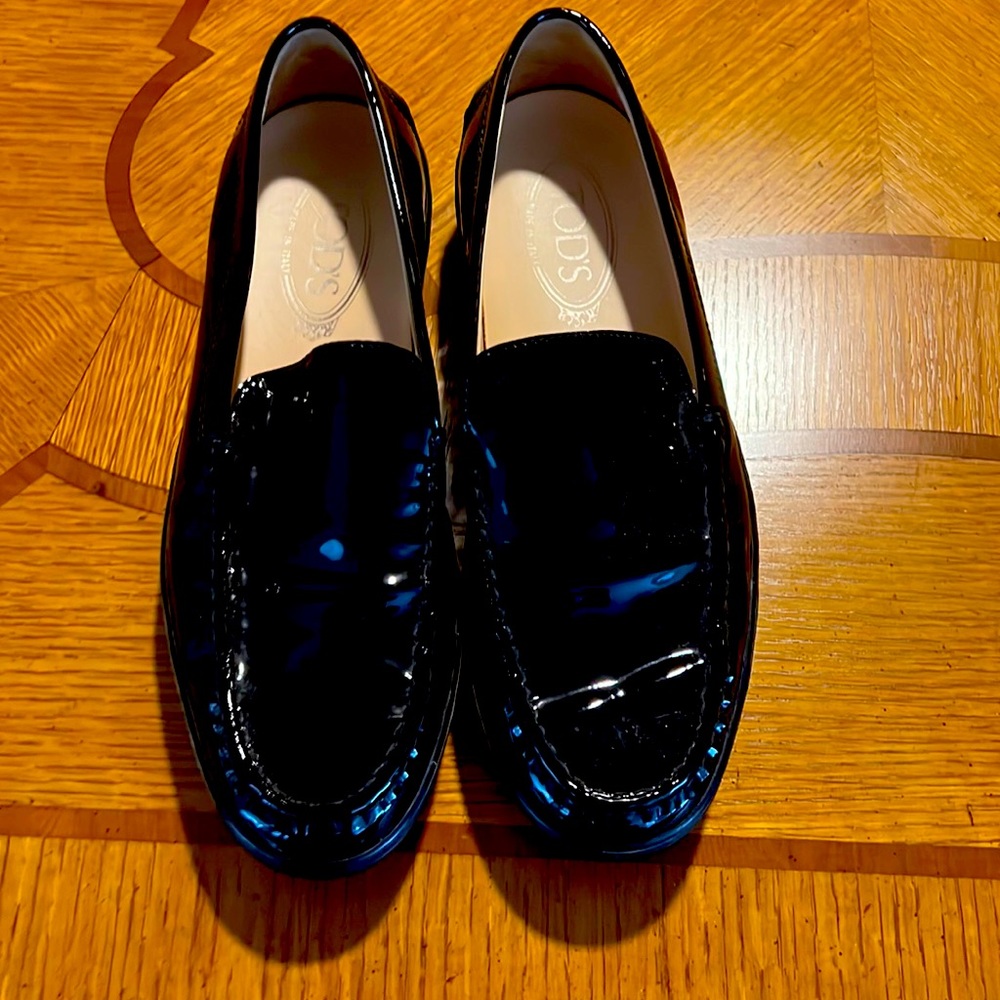 Tods Black Patent Leather Loafer